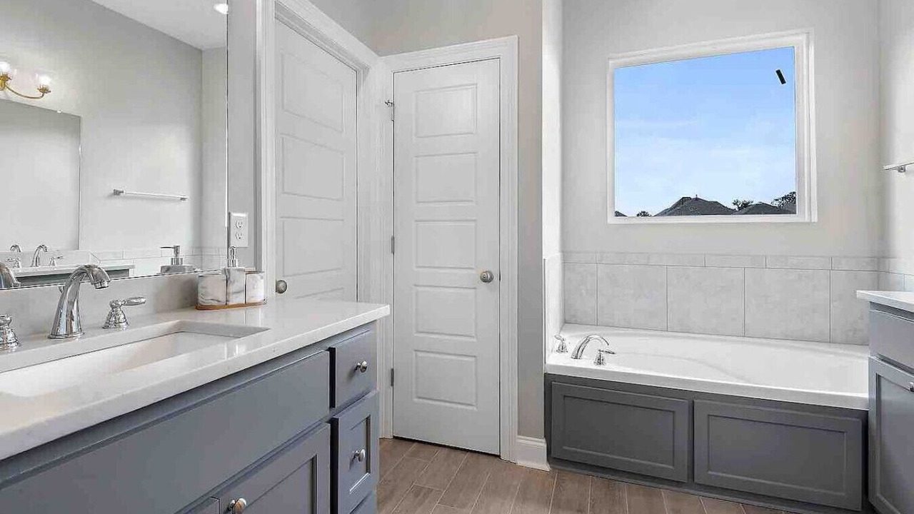 Photo of Bathroom in Highlands - Perkins