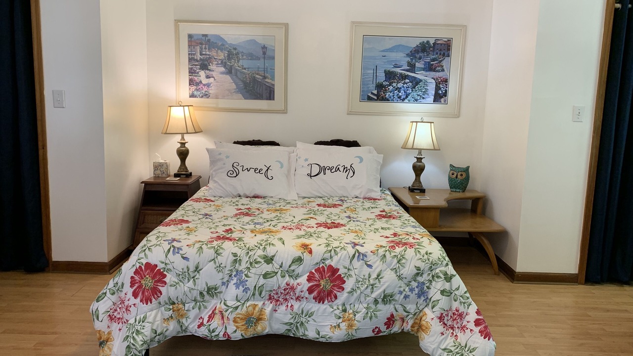 Photo of Bedroom in Oldhams