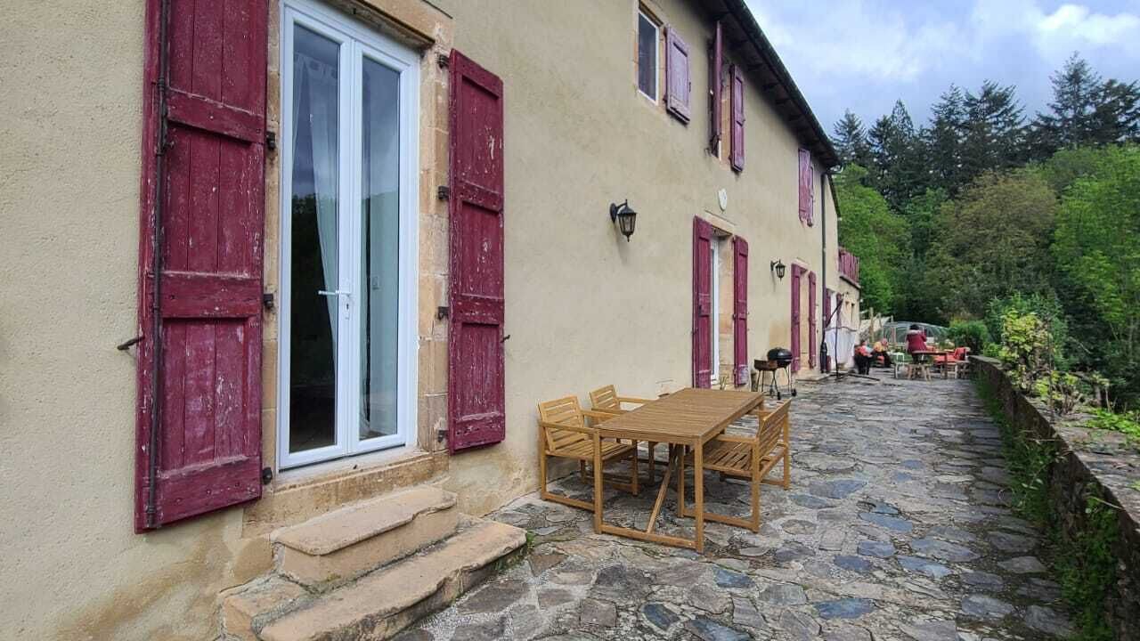Photo of Outdoor in Saint-Julien-d'Arpaon