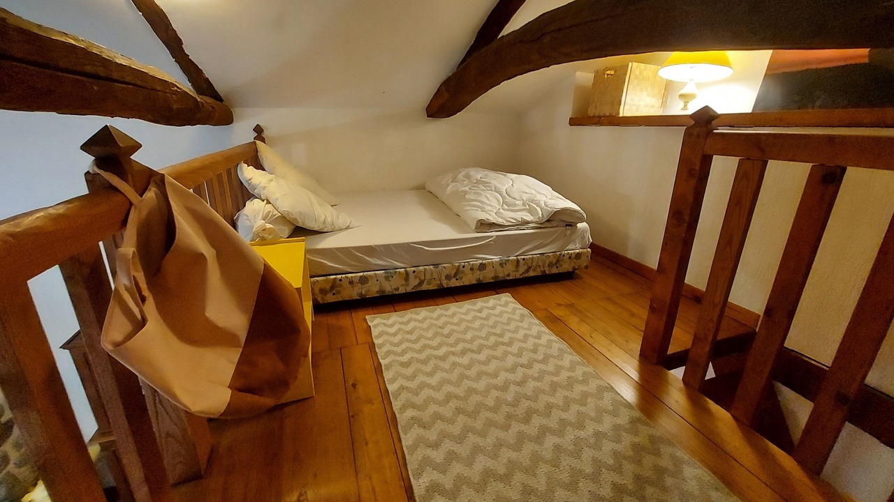 Photo of Bedroom in Saint-Julien-d'Arpaon