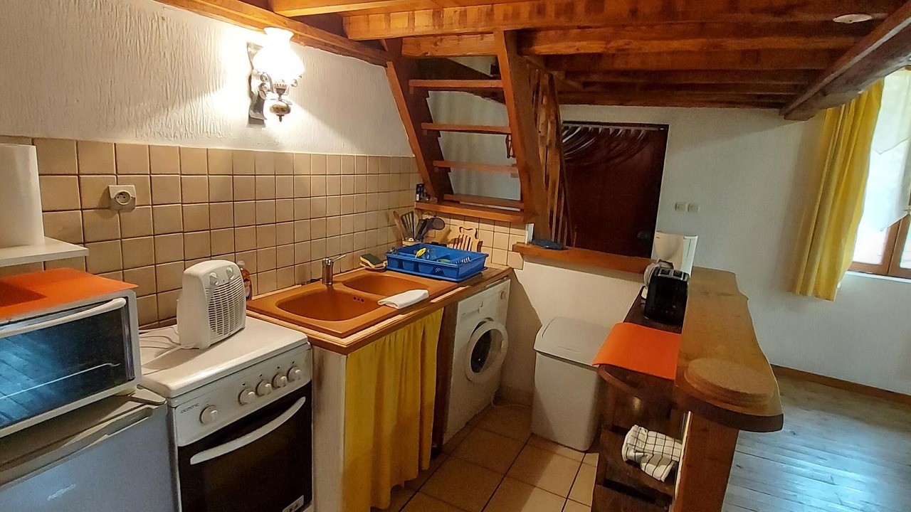 Photo of Kitchen in Saint-Julien-d'Arpaon