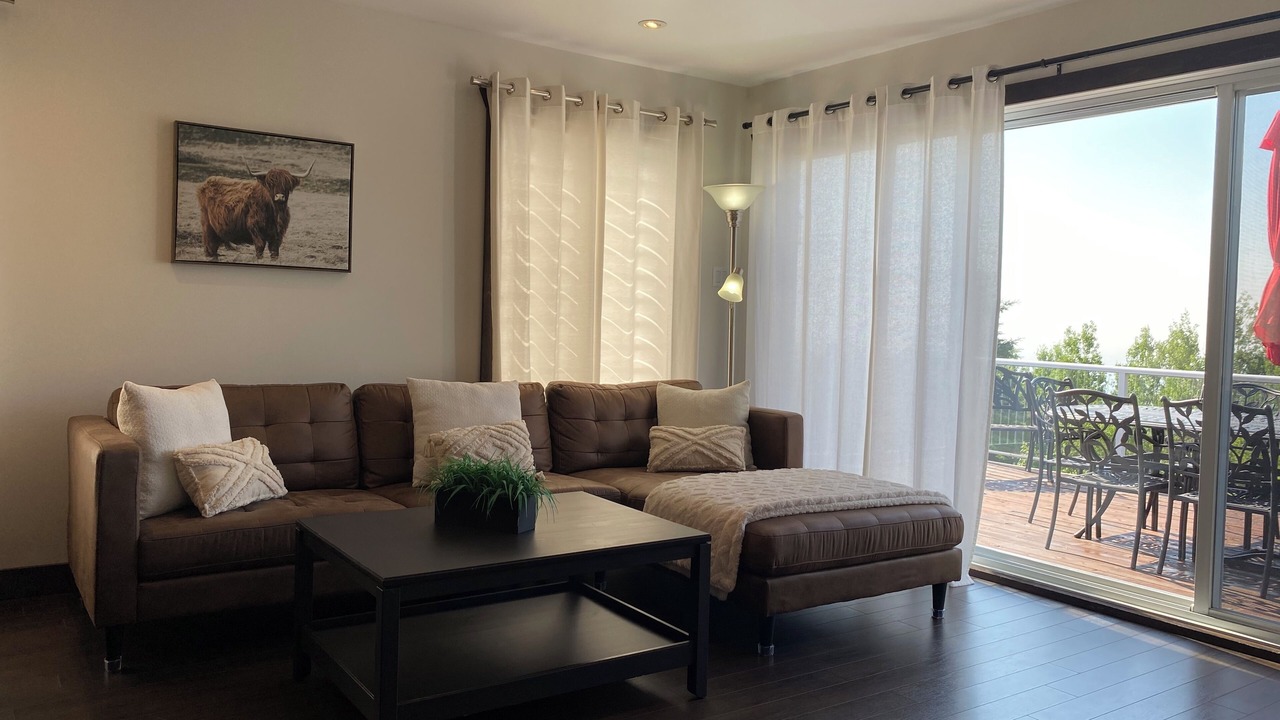 Photo of Livingroom in Petite-Riviere-Saint-Francois