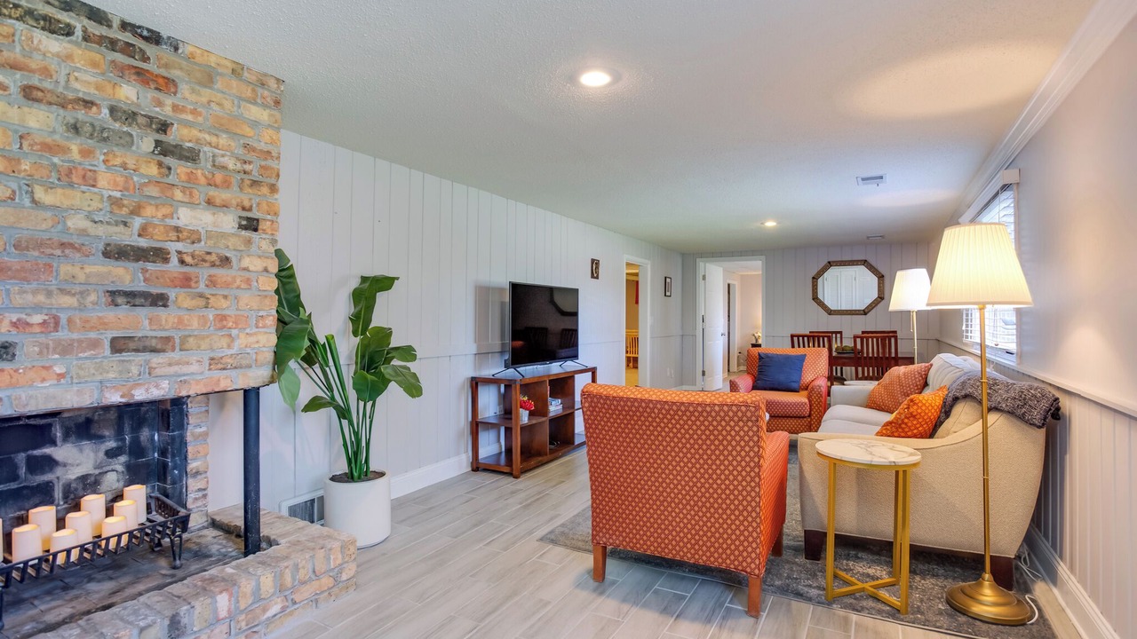 Photo of Livingroom in Merriam