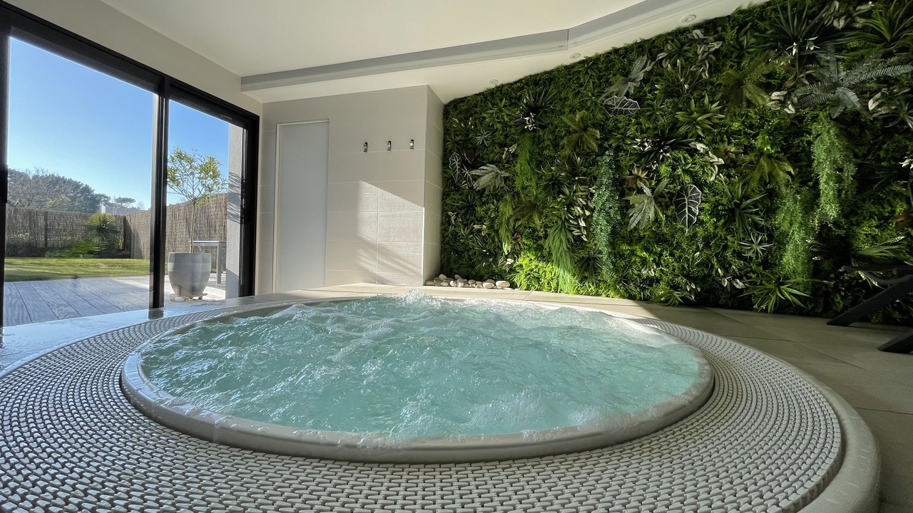 Photo of Others in Combrit