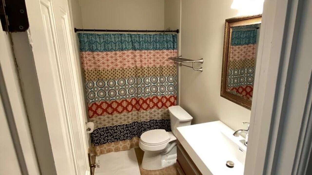 Photo of Bathroom in South Side Flats