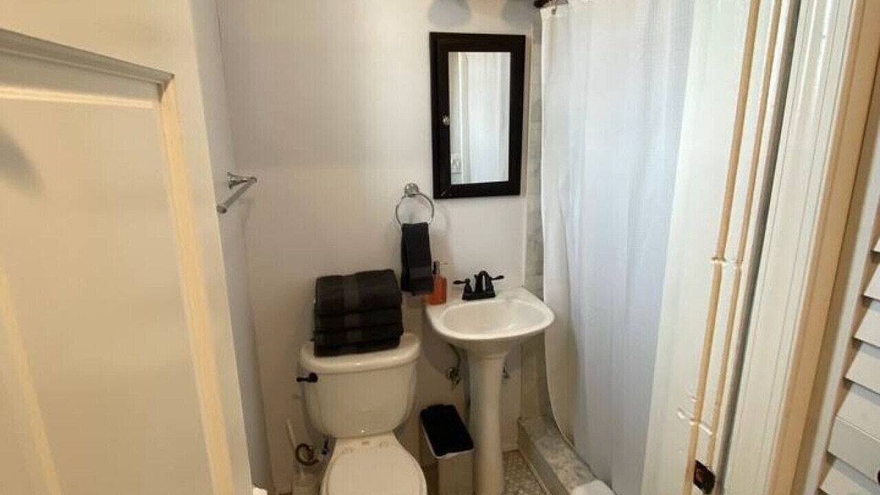 Photo of Bathroom in South Side Flats