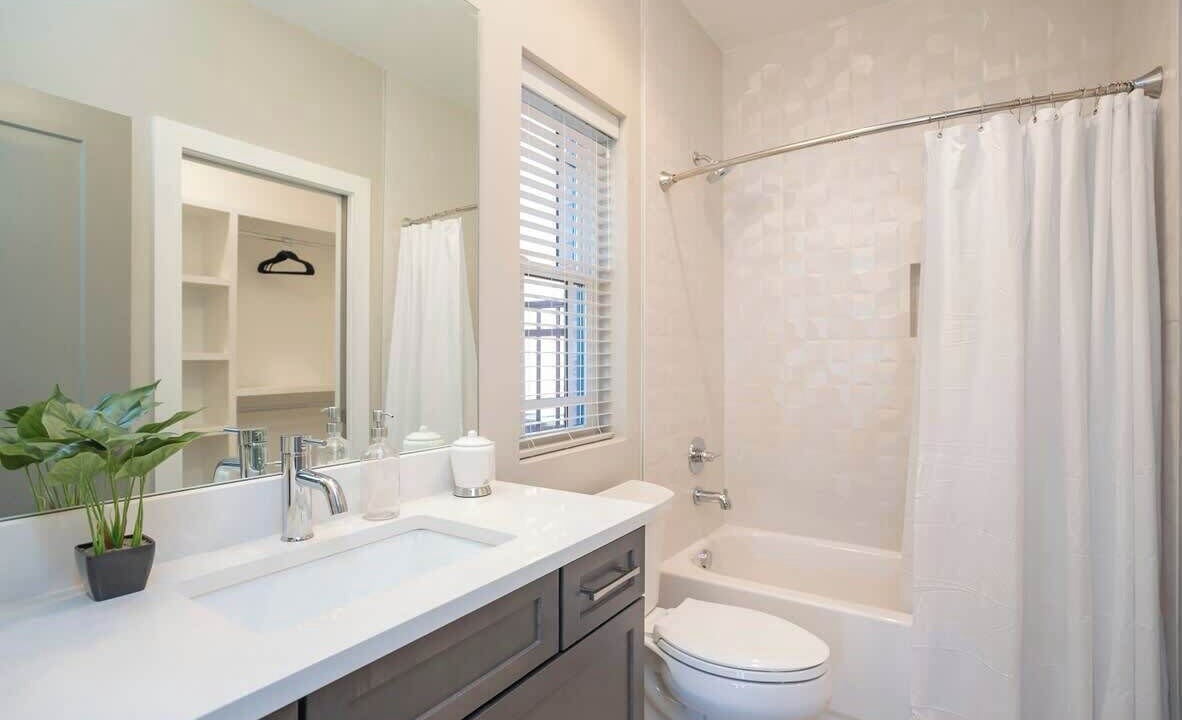 Photo of Bathroom in Hadley - Washington