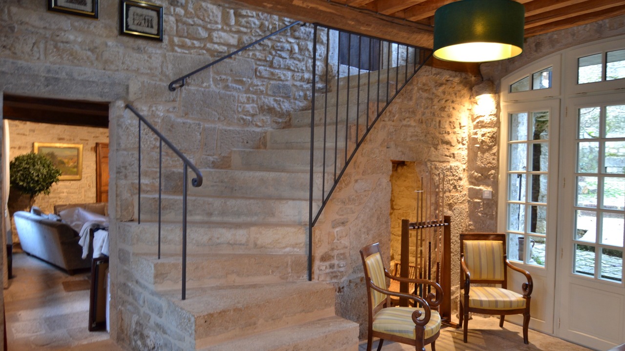 Photo of Others in Flavigny-sur-Ozerain