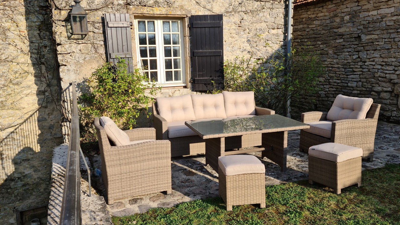 Photo of Patio Balcony in Flavigny-sur-Ozerain