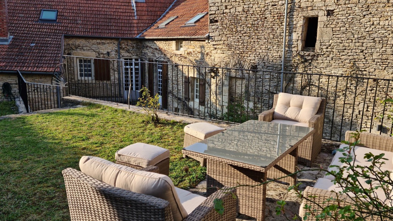 Photo of Outdoor in Flavigny-sur-Ozerain
