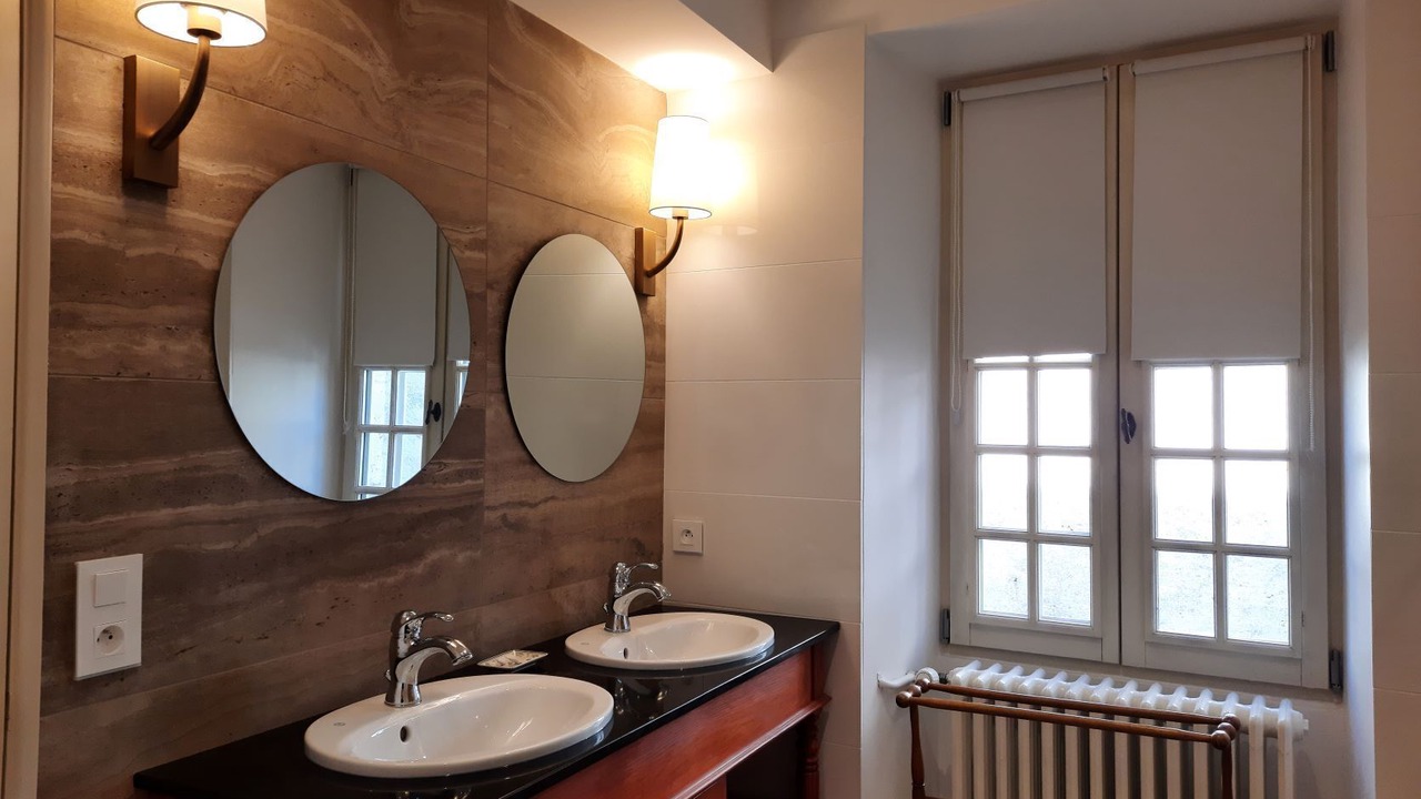 Photo of Bathroom in Flavigny-sur-Ozerain