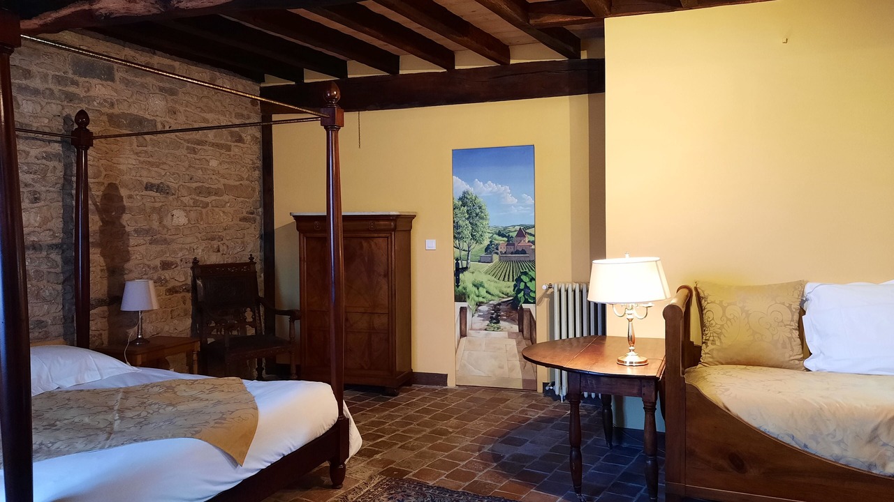 Photo of Bedroom in Flavigny-sur-Ozerain