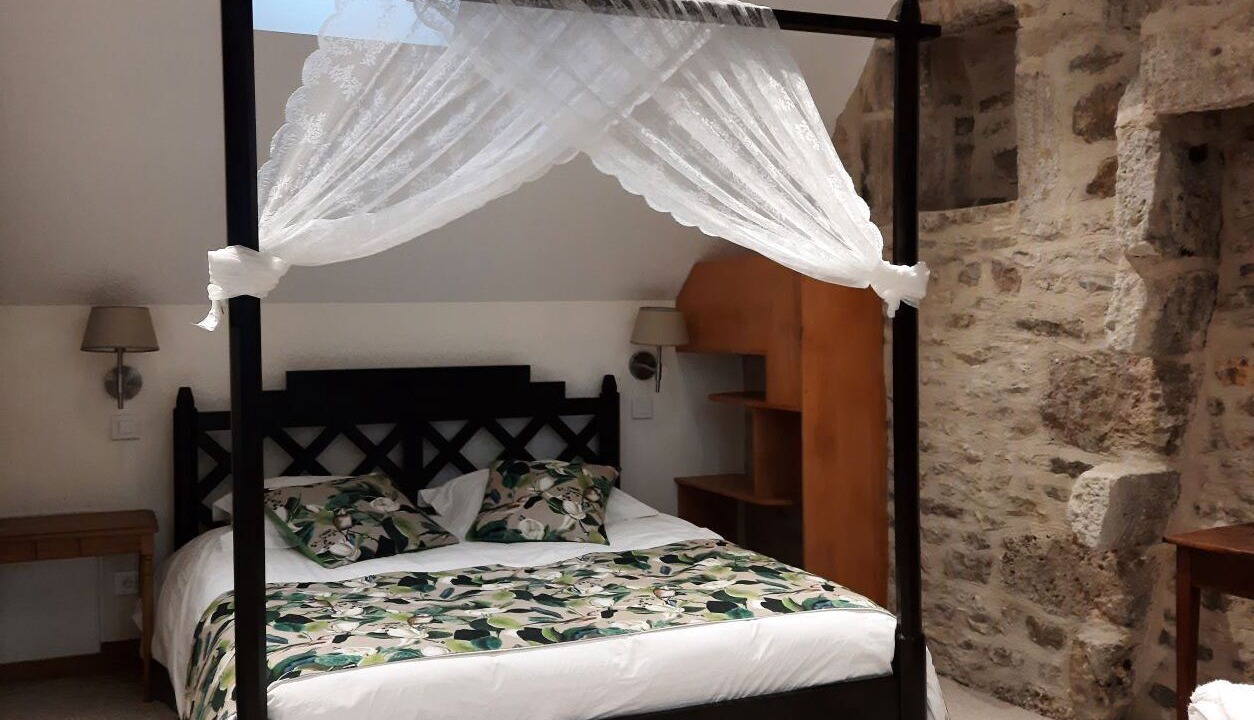 Photo of Bedroom in Flavigny-sur-Ozerain