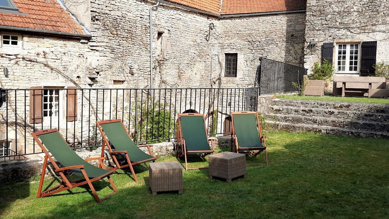 Photo of Patio Balcony in Flavigny-sur-Ozerain