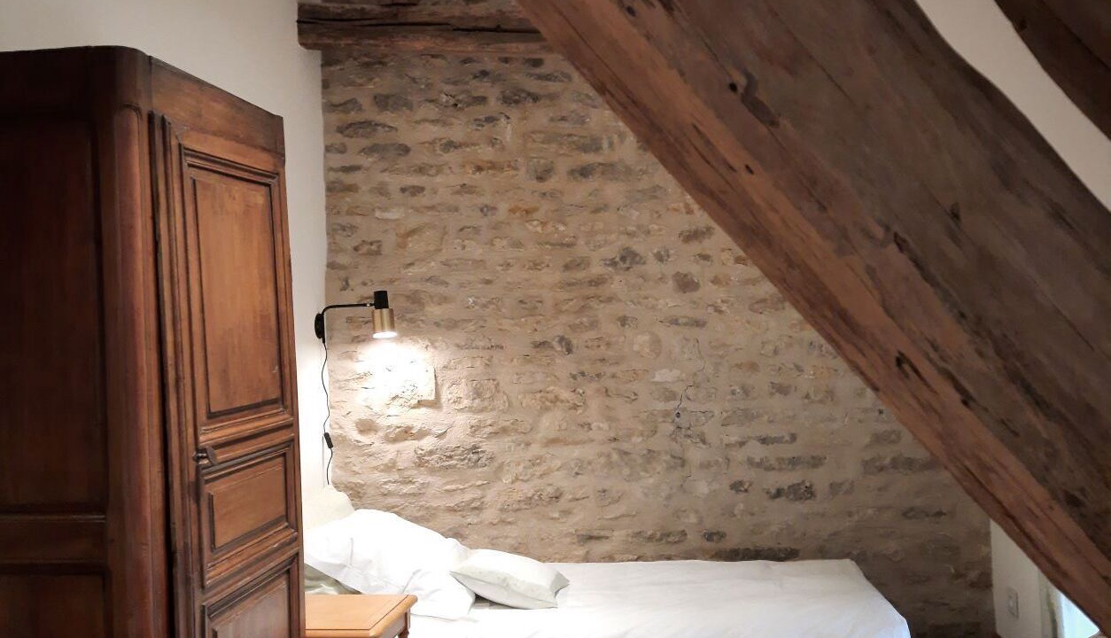 Photo of Bedroom in Flavigny-sur-Ozerain