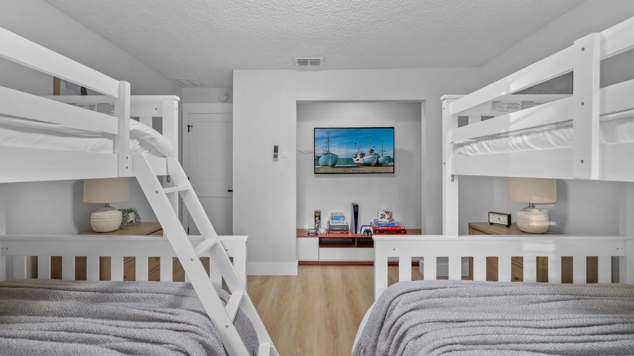 Photo of Bedroom in Jacksonville Beach