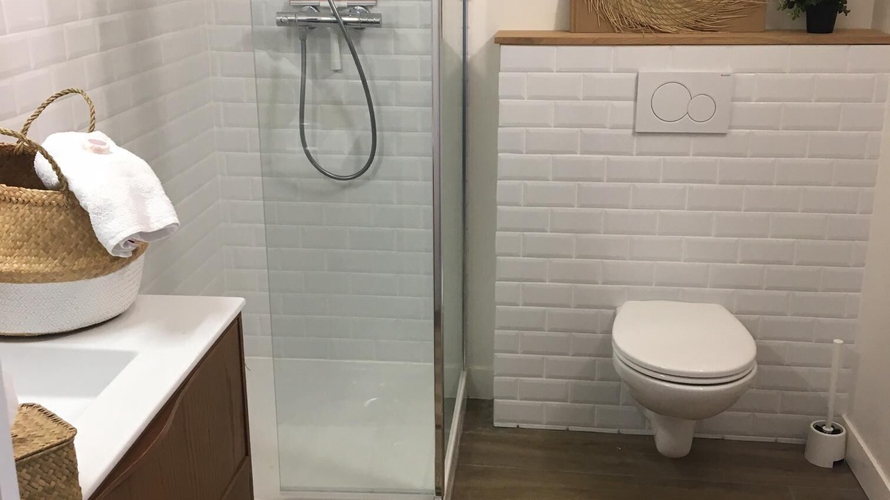 Photo of Bathroom in Saint-Guenole