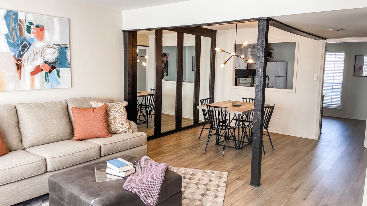 Photo of Livingroom in Broadmoor