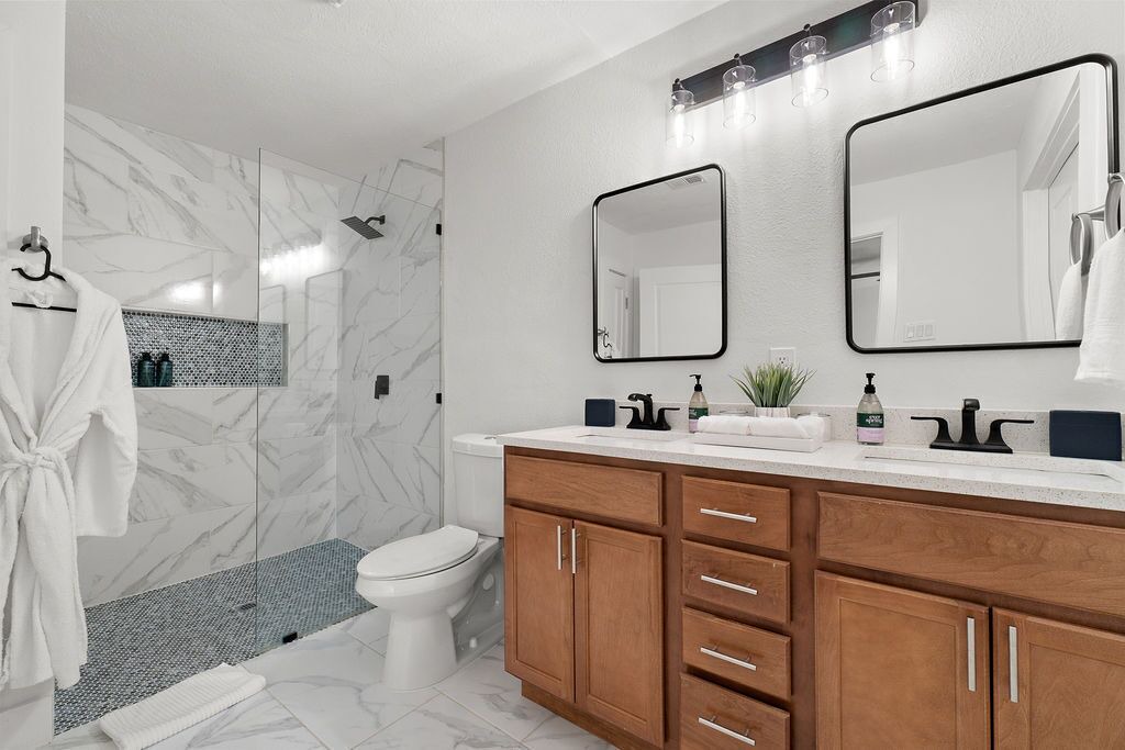 Photo of Bathroom in West Dallas