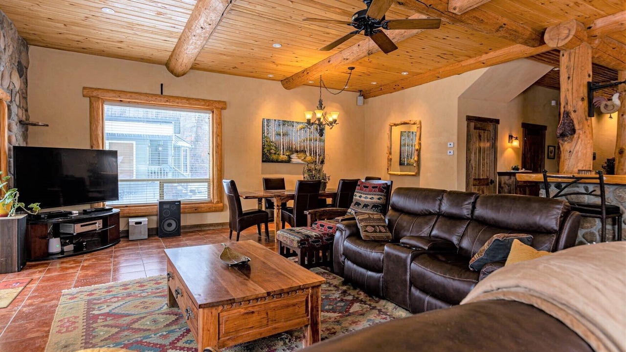 Photo of Livingroom in San Juan River Village