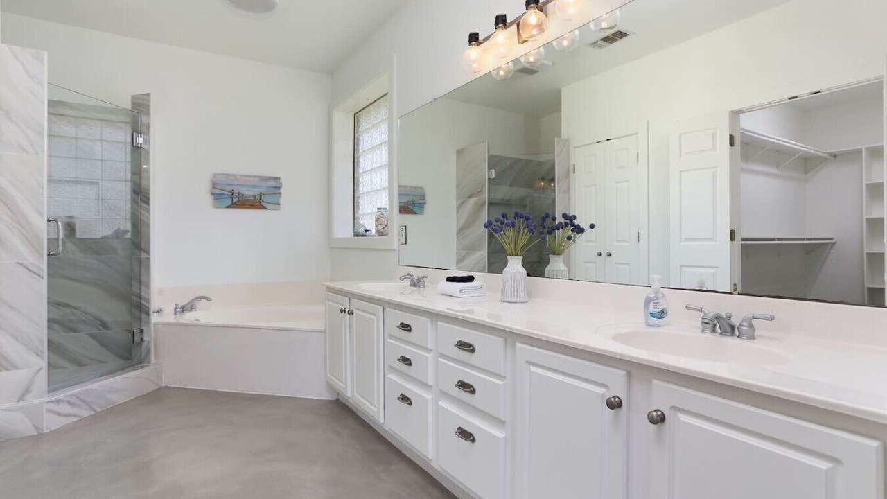 Photo of Bathroom in McQueeney