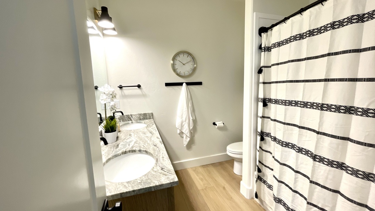 Photo of Bathroom in Cherimoya Hill