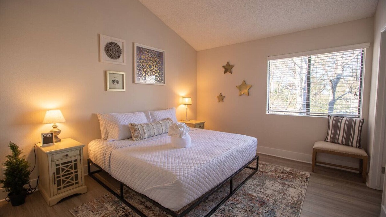 Photo of Bedroom in Ivey Ranch - Rancho Del Oro