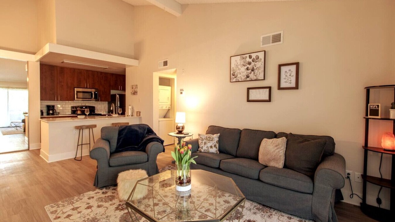 Photo of Livingroom in Ivey Ranch - Rancho Del Oro