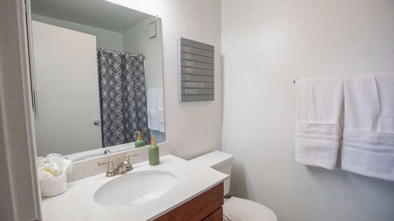 Photo of Bathroom in Ivey Ranch - Rancho Del Oro