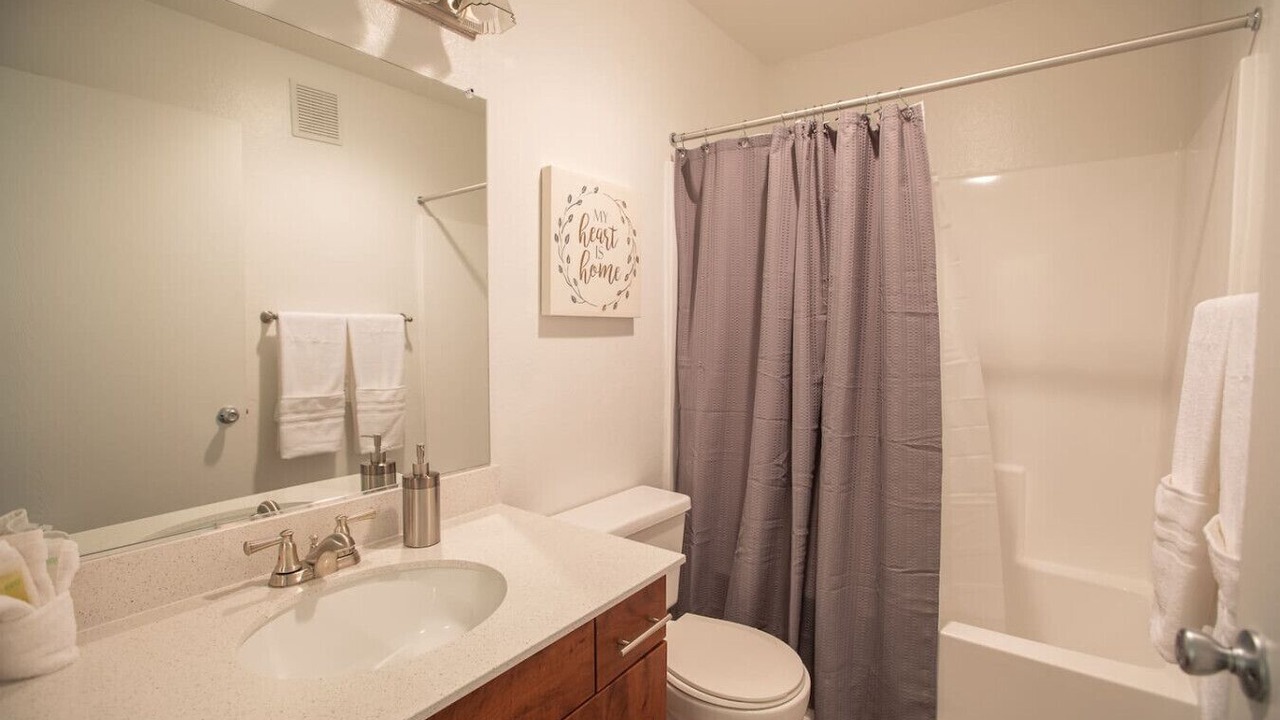 Photo of Bathroom in Ivey Ranch - Rancho Del Oro