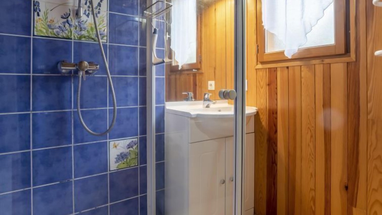Photo of Bathroom in Loupiac