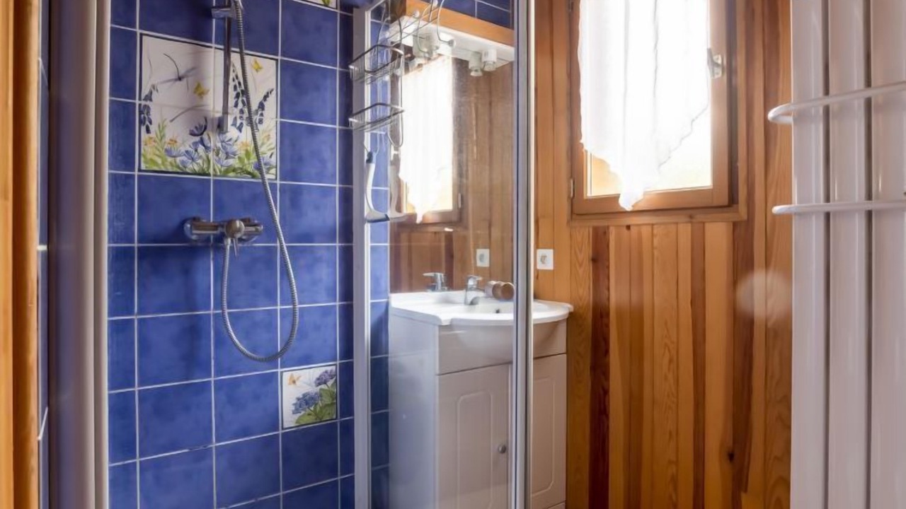 Photo of Bathroom in Loupiac