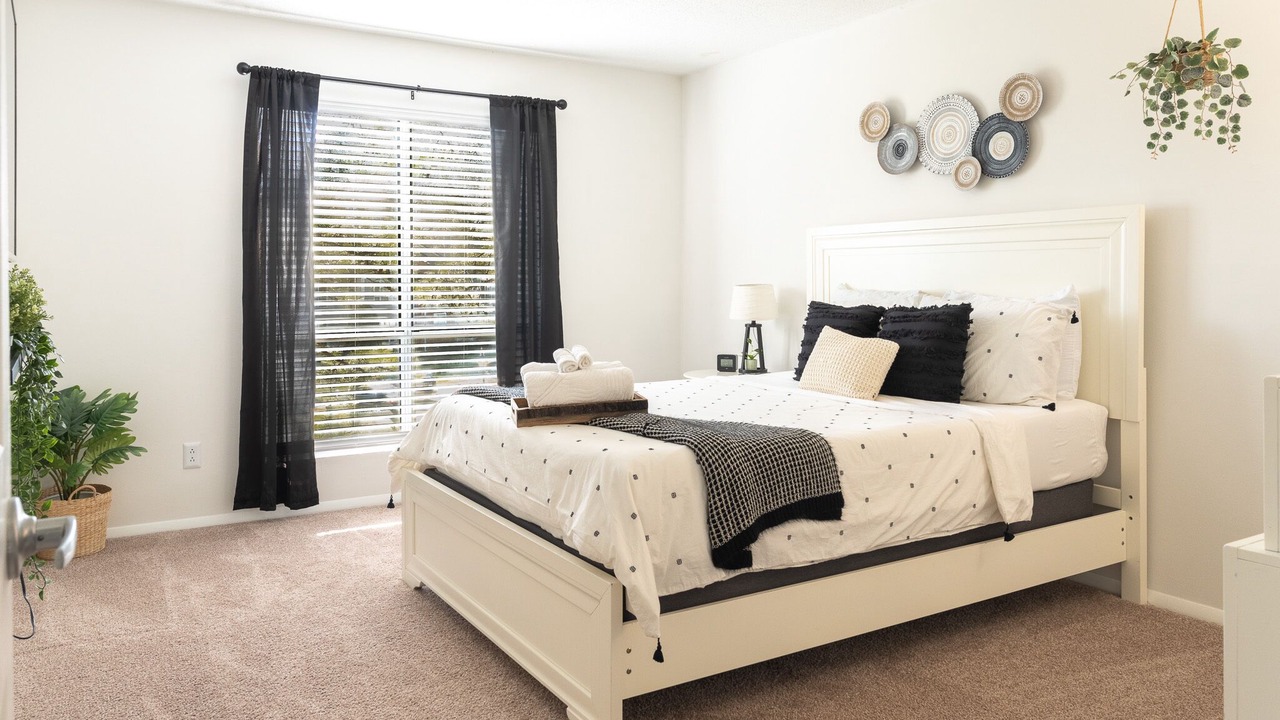 Photo of Bedroom in Sharon Woods