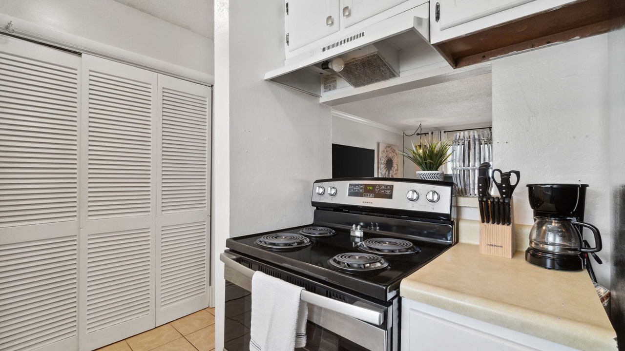 Photo of Kitchen in Silver Sands Beach