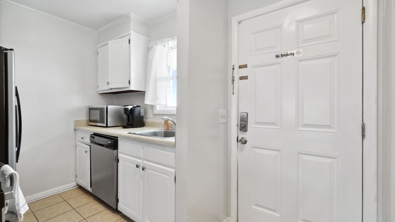 Photo of Kitchen in Silver Sands Beach