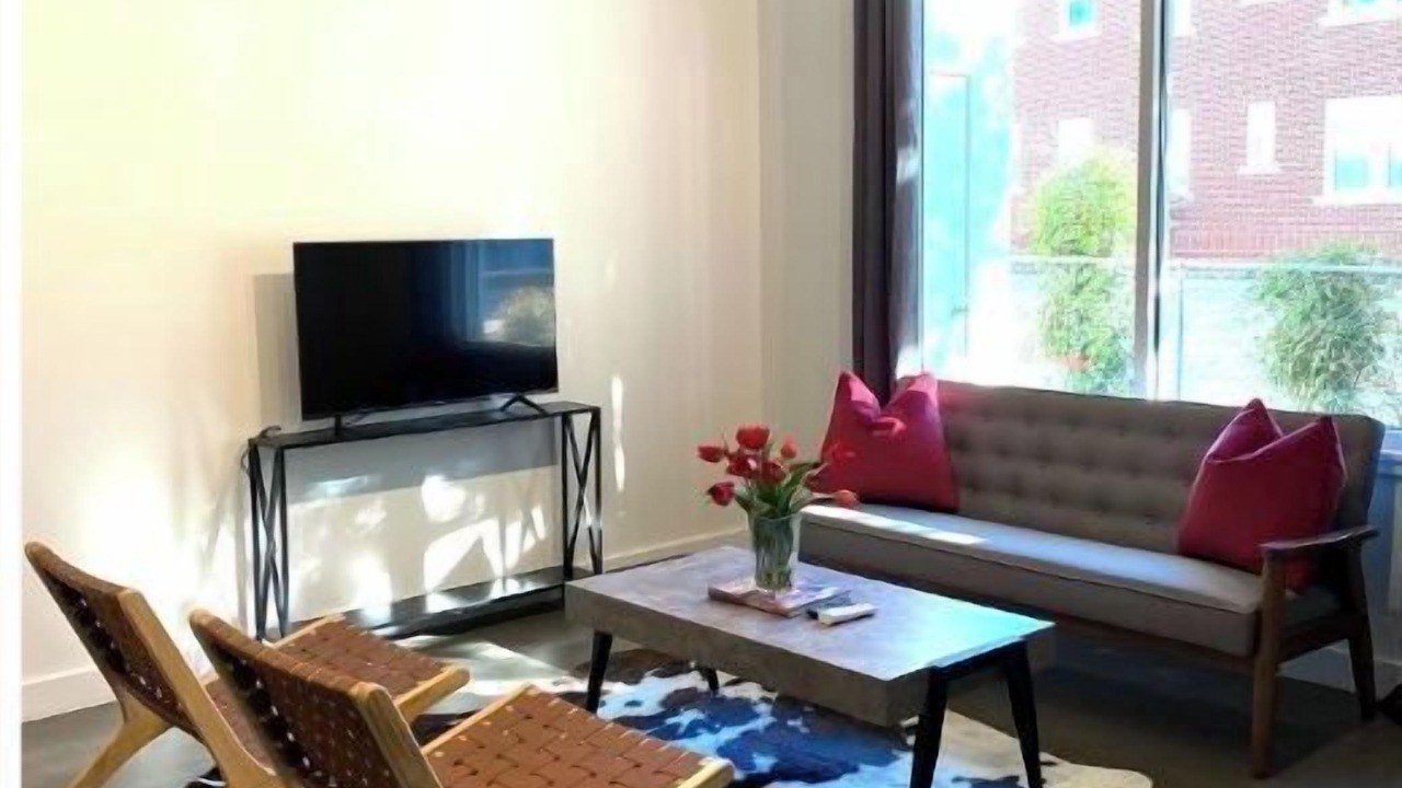 Photo of Livingroom in Midtown