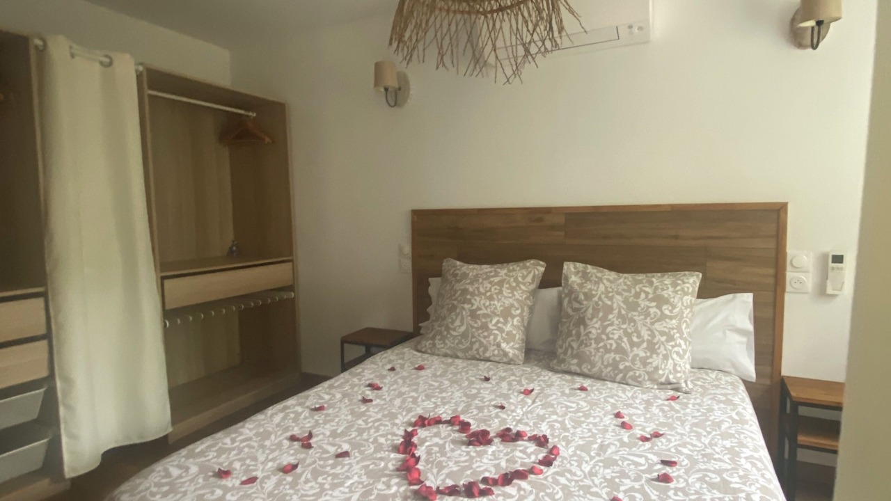 Photo of Bedroom in Givenchy-en-Gohelle