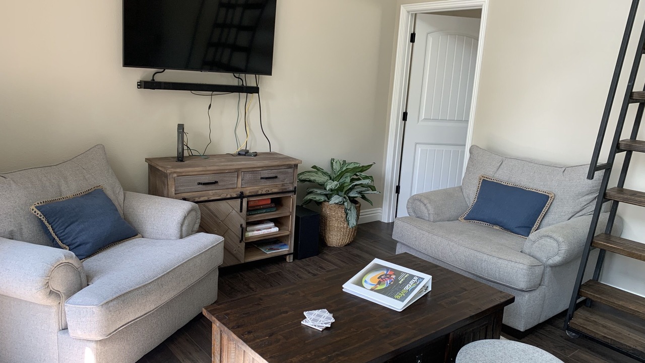 Photo of Livingroom in Garfield