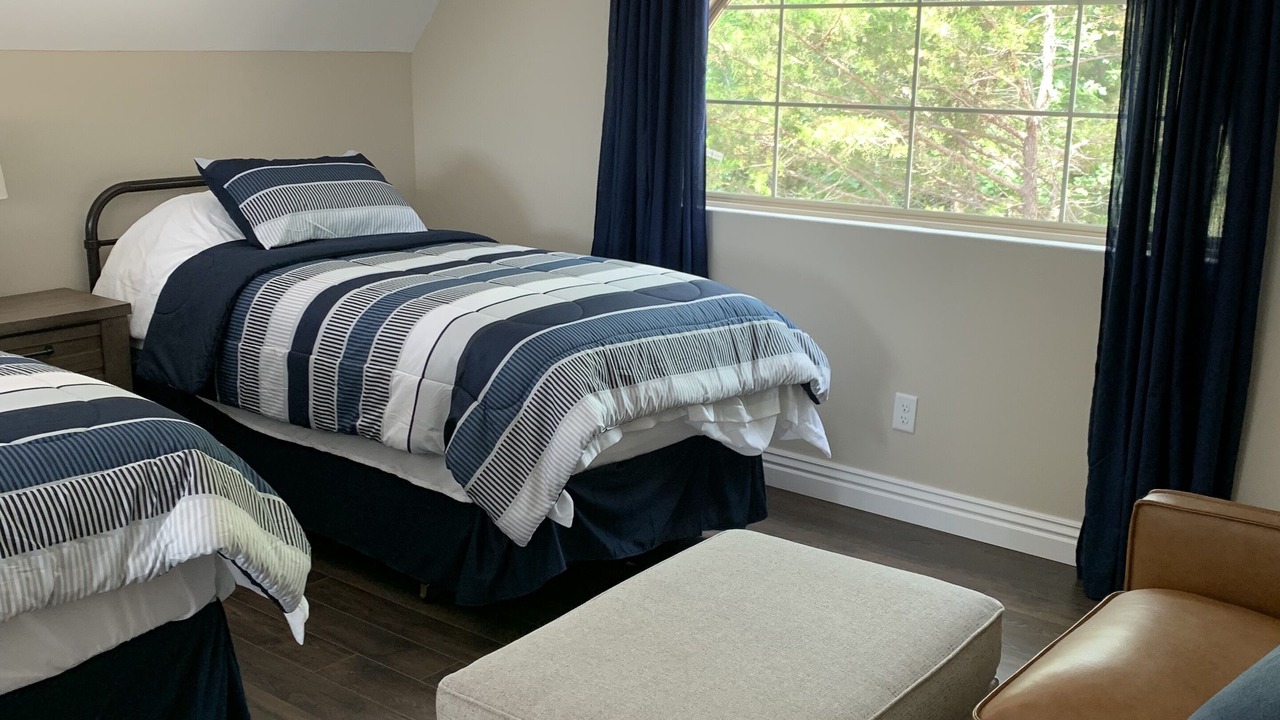 Photo of Bedroom in Garfield