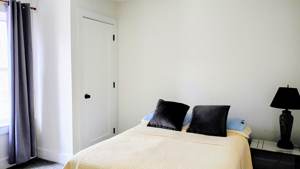 Photo of Bedroom in Southold