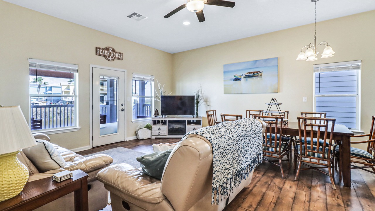 Photo of Livingroom in Bella Vista