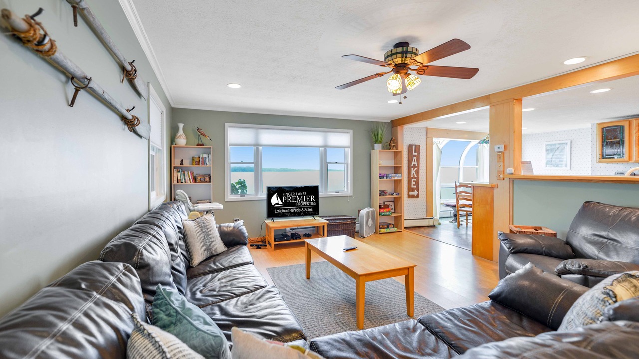 Photo of Livingroom in Seneca Falls