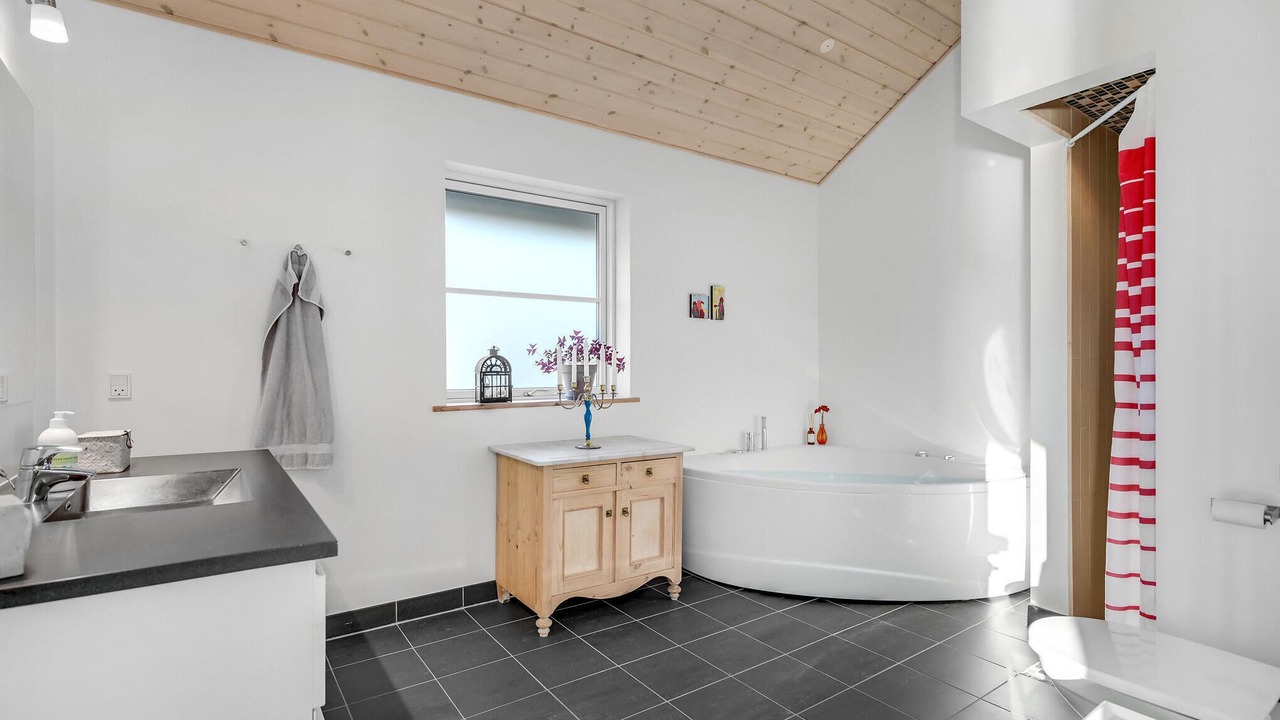 Photo of Bathroom in Fjellerup Strand