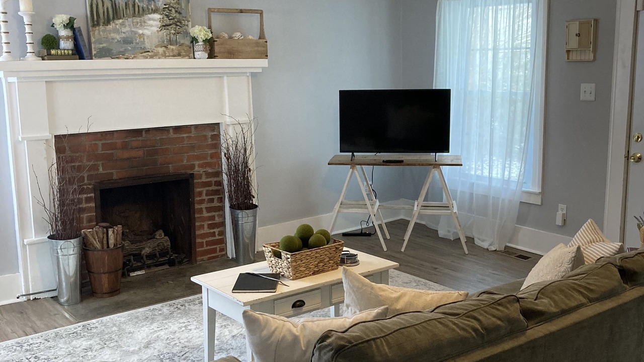 Photo of Livingroom in Johnson City
