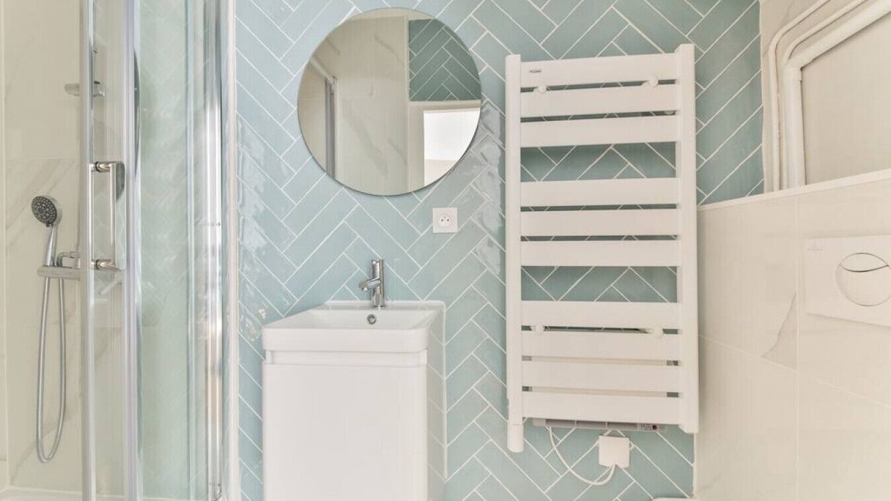 Photo of Bathroom in Combat