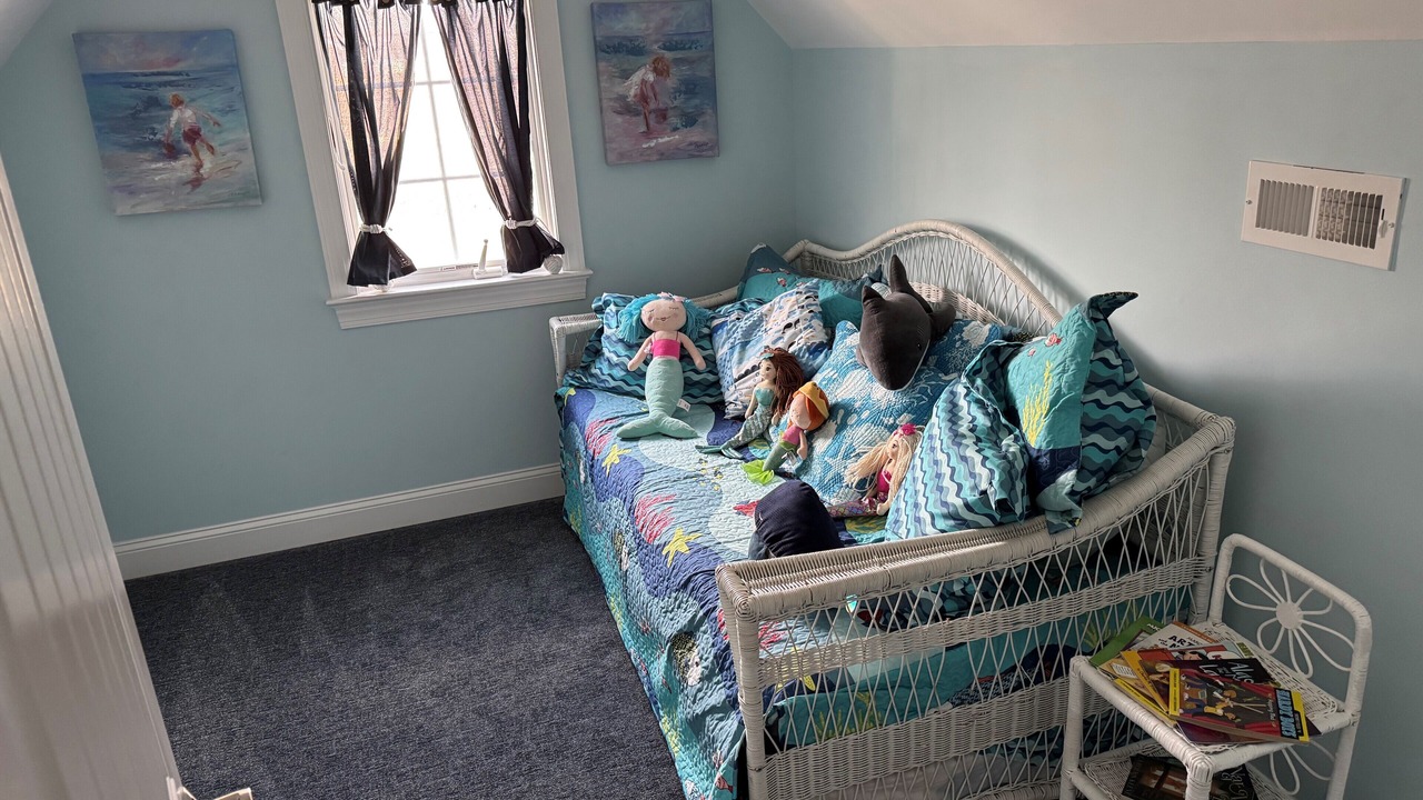 Photo of Bedroom in Village Green