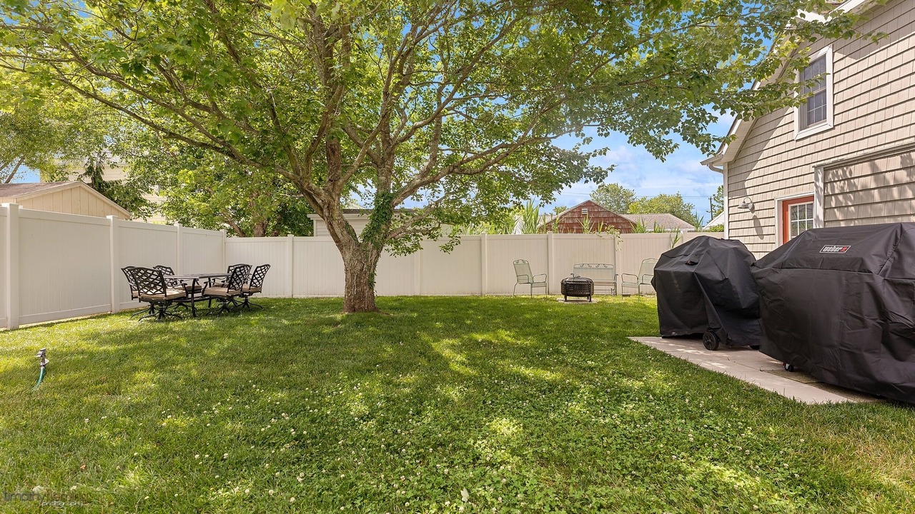 Photo of Outdoor in Village Green