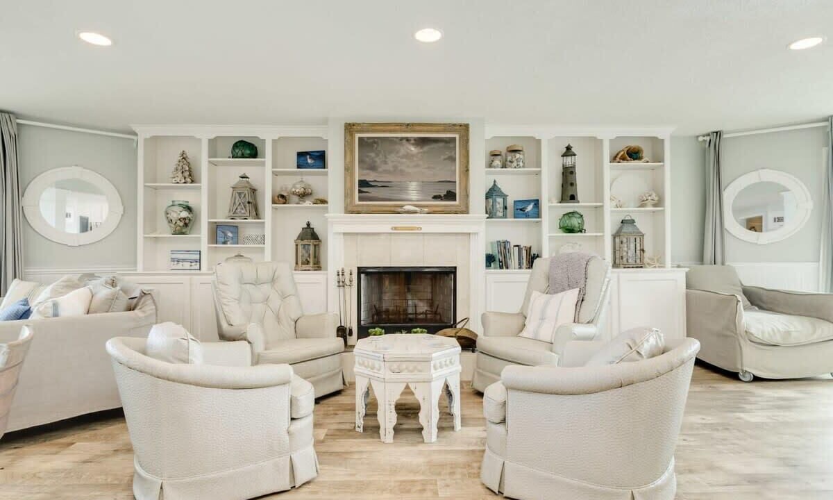 Photo of Livingroom in Pirates Beach