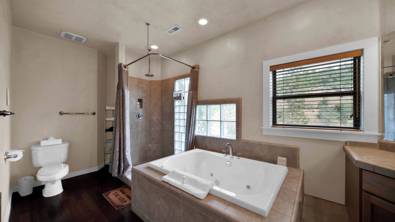 Photo of Bathroom in O'Brien