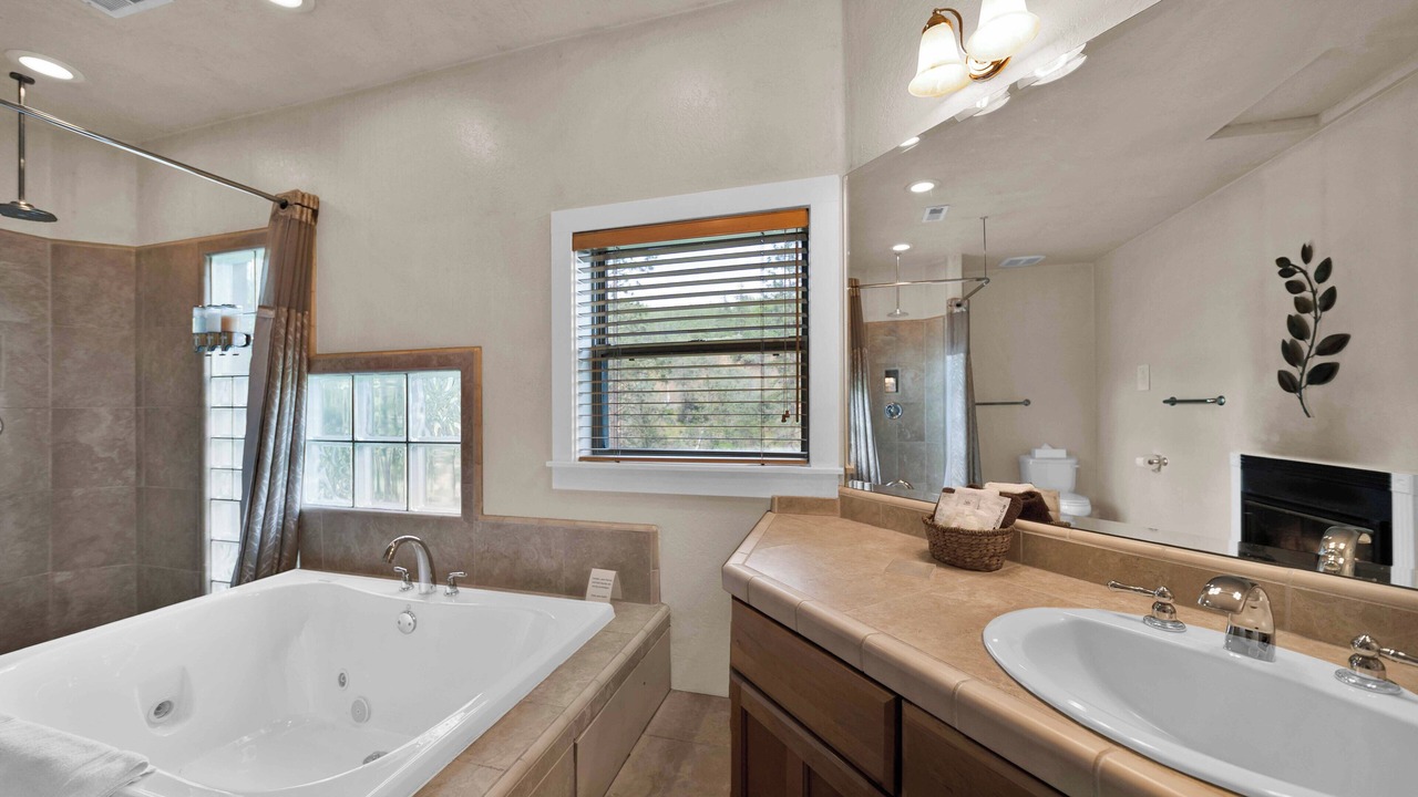 Photo of Bathroom in O'Brien